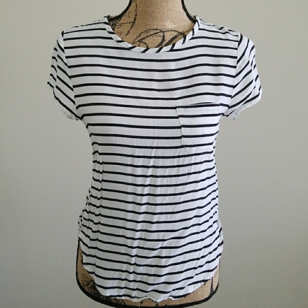 Casual lightweight top